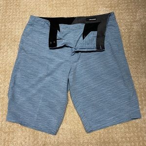 Volcom mens shorts. Size 34 like new!